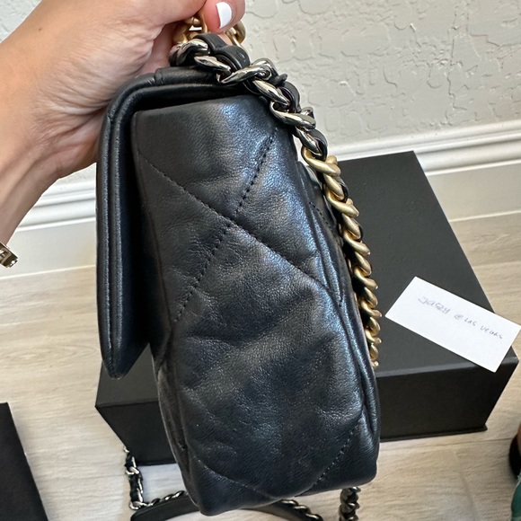 -SOLD- 💯Authentic Chanel 19 Small - Picture 8 of 15